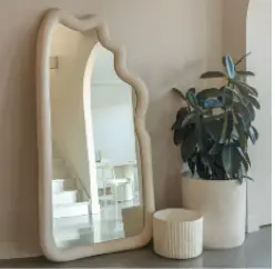 Belia Mirror