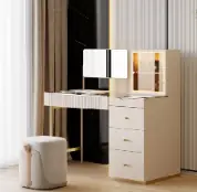 Lilia Makeup Vanity